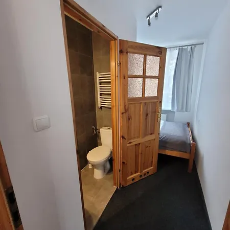 4 Pory Roku Bed and Breakfast 3*