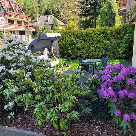 4 Pory Roku Couette-café 3*