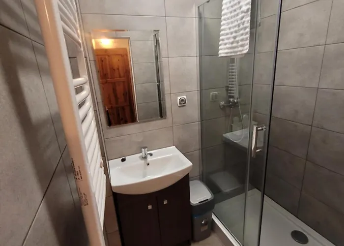 4 Pory Roku Bed & Breakfast